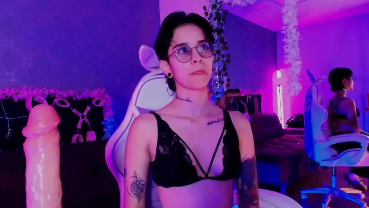 Gia_Moretti webcams show profile image 