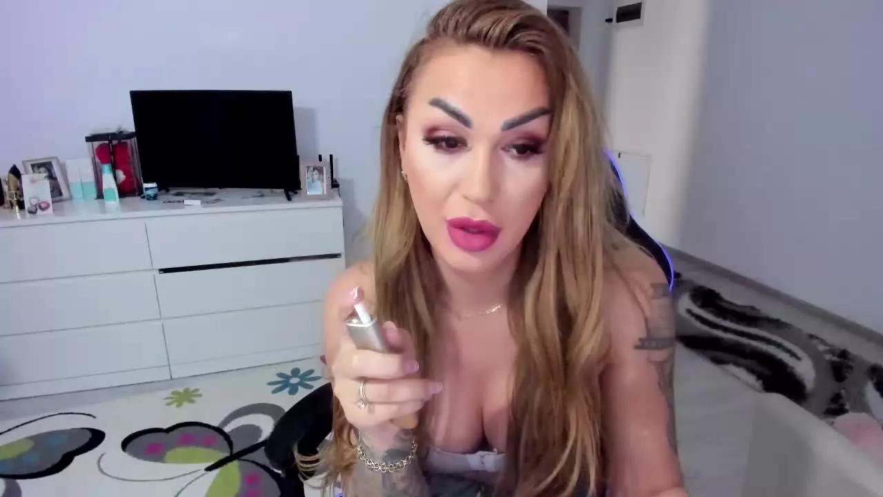 Gold_DivineTS webcams show profile image 