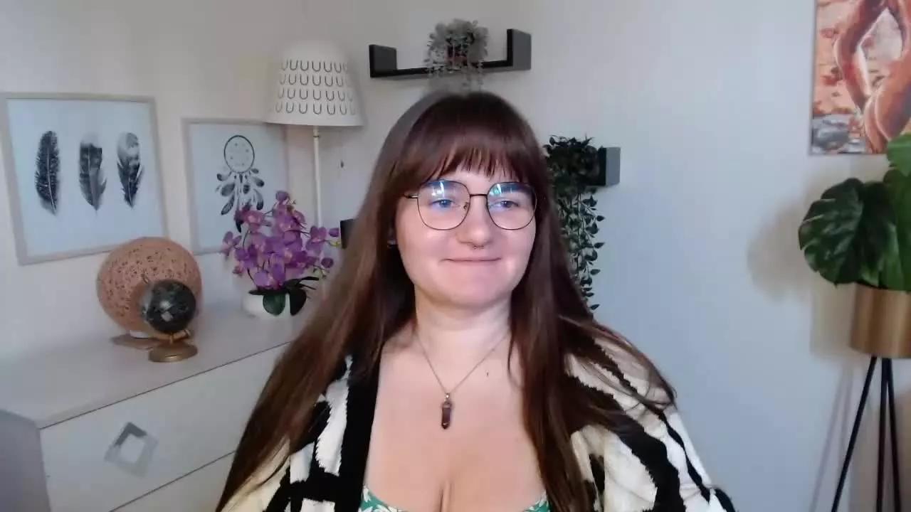 JulieDream webcams show profile image 