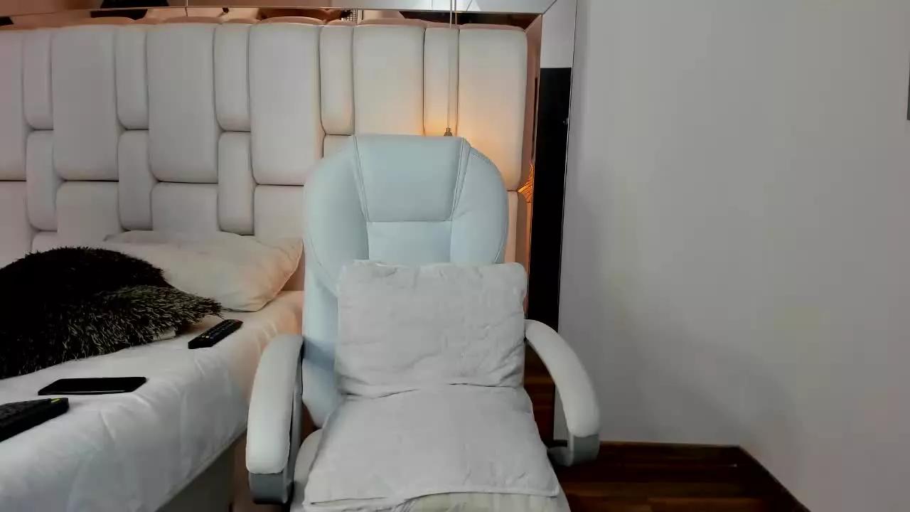 leilaperezz from Streamray