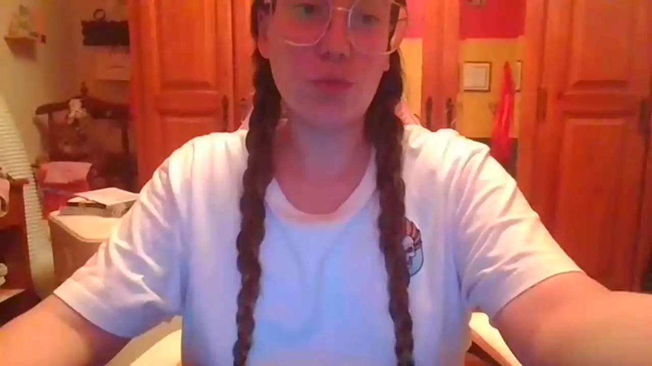 littlesara21 from Streamray