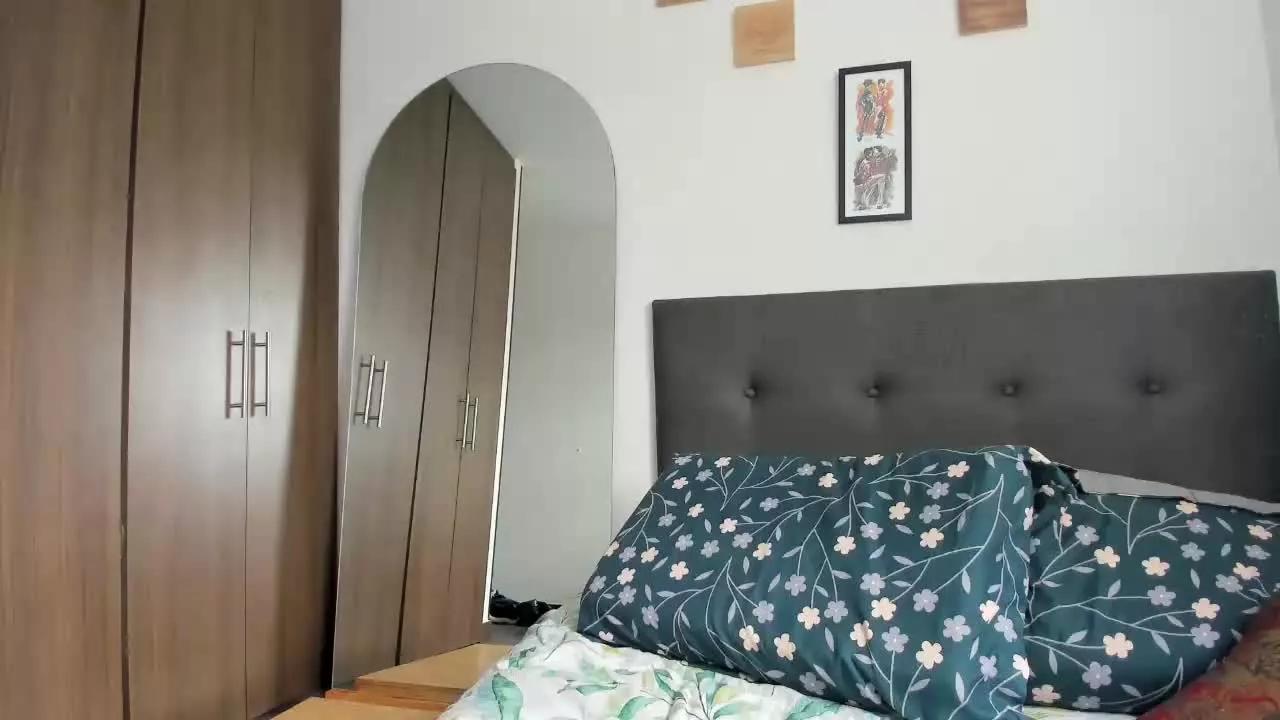 LolaBrown from Streamray