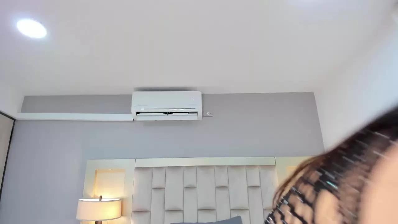LucianaCollins webcams show profile image 