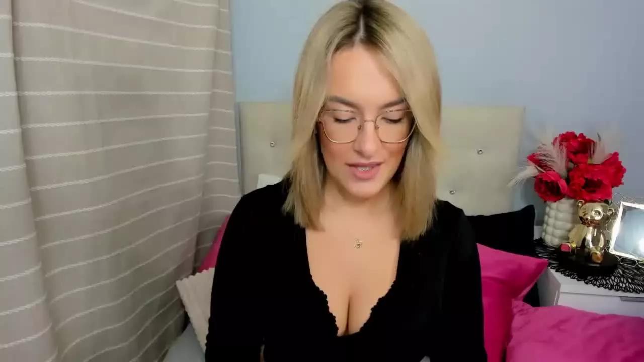 MollyFlowers from Streamray