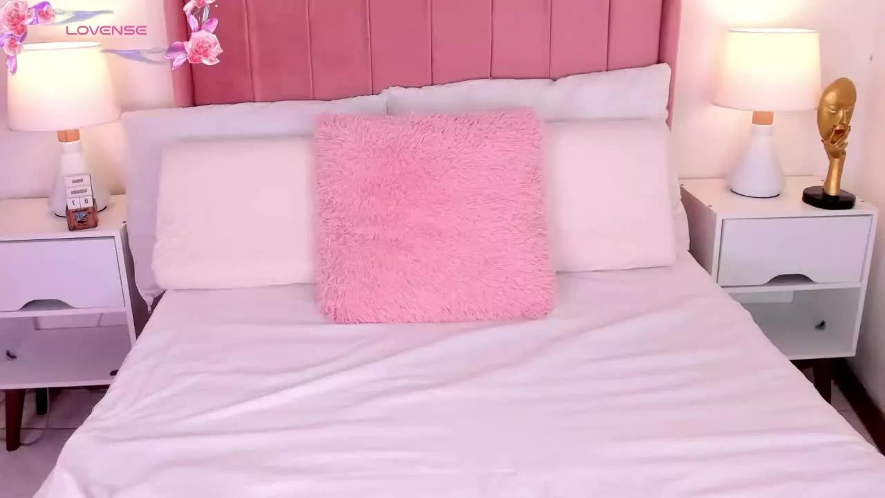 Mollyloveeee from Streamray