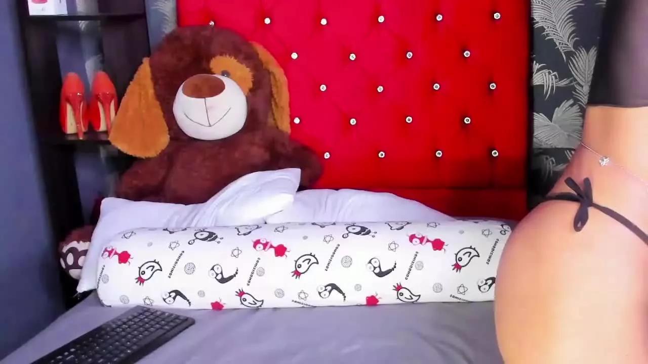 SelenaHot from Streamray