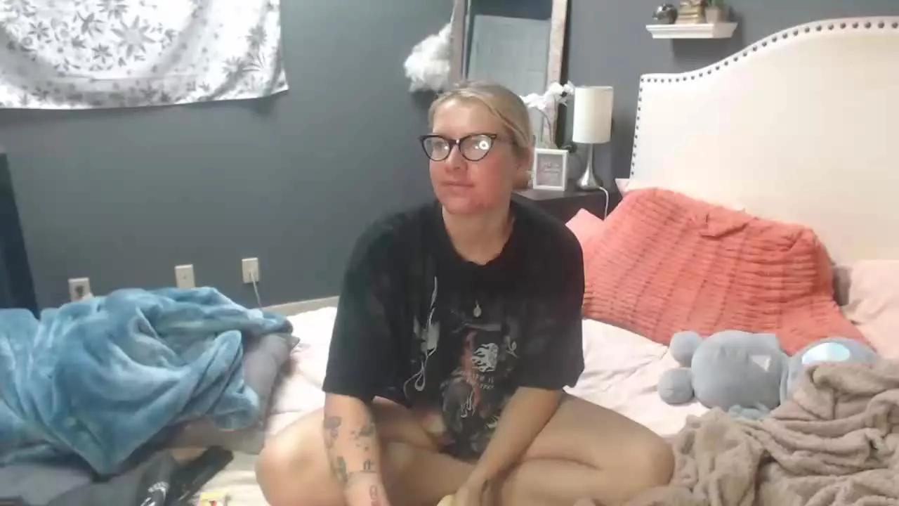 SnowWhiteXo webcams show profile image 