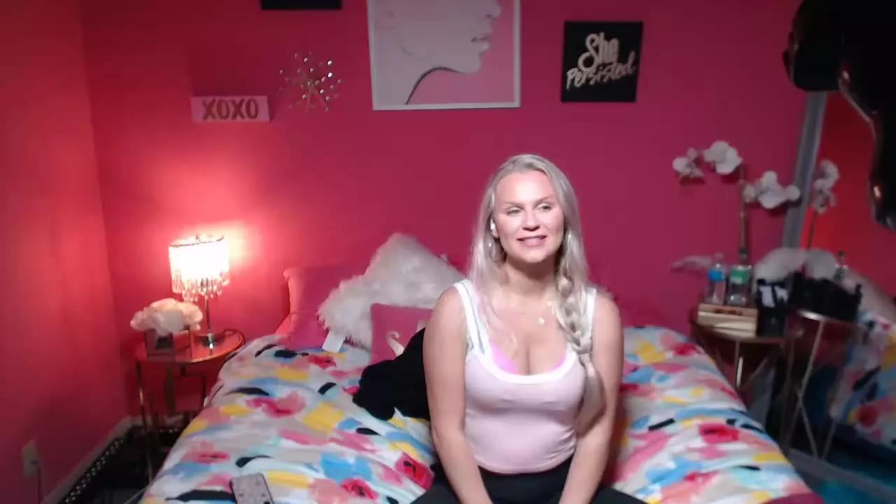 TiffanySkyXo from Streamray