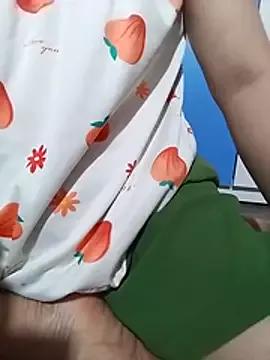 -Hazel-123 from StripChat is Freechat