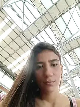 -juicy_ from StripChat is Freechat