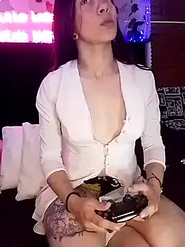 Explore our live girls sluts from our Custom and Multi clubs and checkout exclusive access to highly interactive content, such as shape, hair, titties, pussy type and many more.
