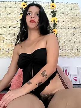 Explore our live girls sluts from our Custom and Multi clubs and checkout exclusive access to highly interactive content, such as shape, hair, titties, pussy type and many more.