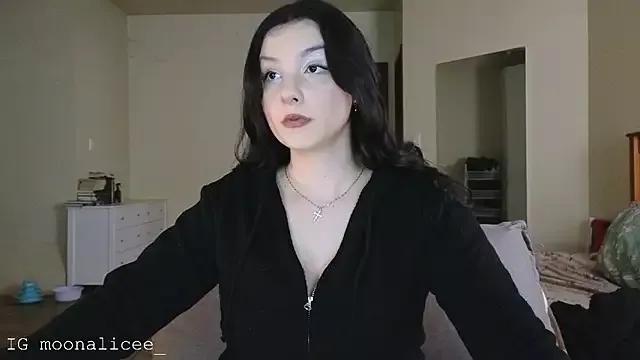 -m00n- from StripChat