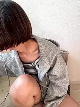 -x_MIU_x webcams show profile image 