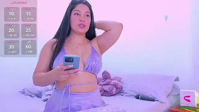 Explore our live girls sluts from our Custom and Multi clubs and checkout exclusive access to highly interactive content, such as shape, hair, titties, pussy type and many more.