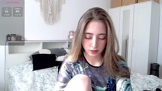 Explore our live girls sluts from our Custom and Multi clubs and checkout exclusive access to highly interactive content, such as shape, hair, titties, pussy type and many more.