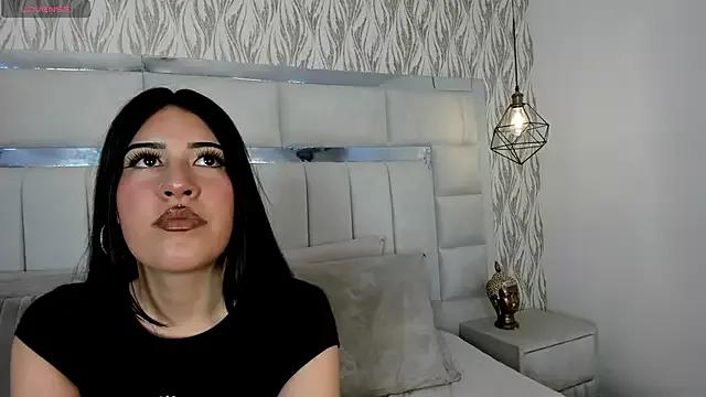 1m_miah from StripChat