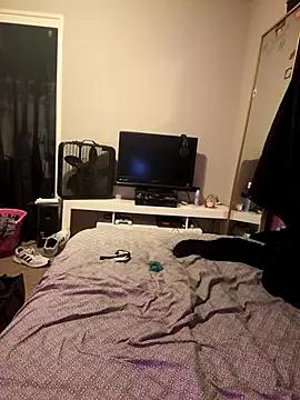 1n0nlythroat from StripChat