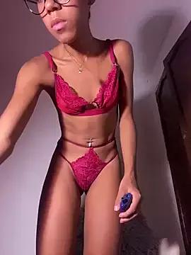2001Sofisweet from StripChat