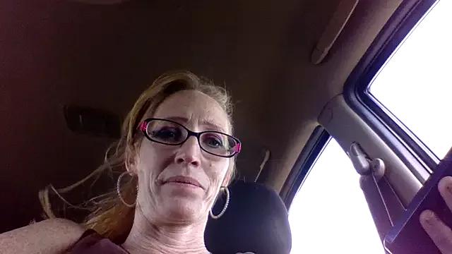 4EyedSluttyGinger from StripChat