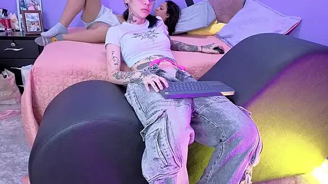 666SweetAndSpicy from StripChat