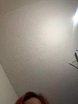 8teenbby webcams show profile image 