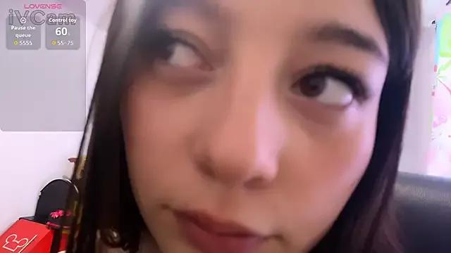 __Lorelain__ from StripChat