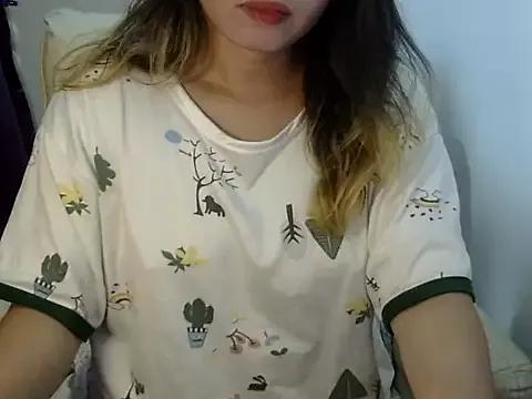__luvvlll01__ from StripChat