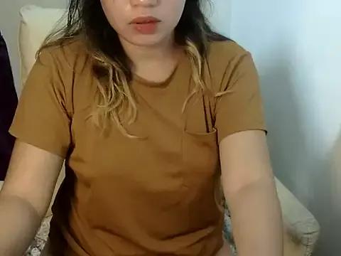 __luvvlll01__ from StripChat
