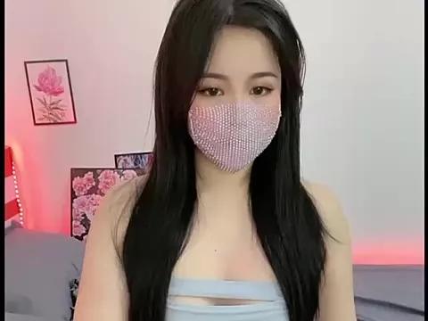 __Lyly__ from StripChat