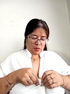 __valentina18 from StripChat