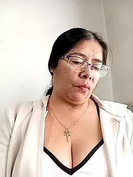 __valentina18 from StripChat