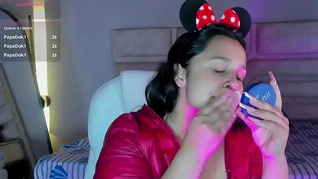 _adahara_queen from StripChat
