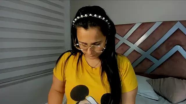 _adahara_queen from StripChat