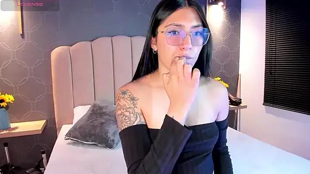 _allondra_ webcams show profile image 