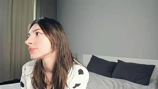 Explore our live girls sluts from our Custom and Multi clubs and checkout exclusive access to highly interactive content, such as shape, hair, titties, pussy type and many more.
