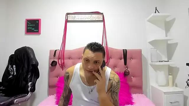 _ApoloandTania from StripChat is Freechat