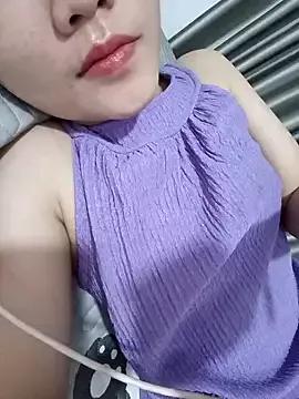 _Attractivegirl33 from StripChat is Freechat