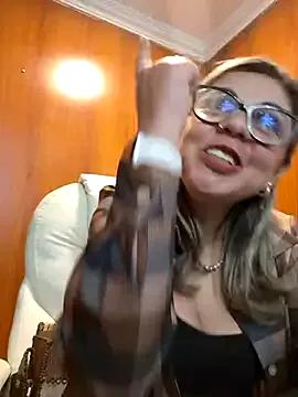 Photos of _Cata-Office1 from StripChat is Freechat