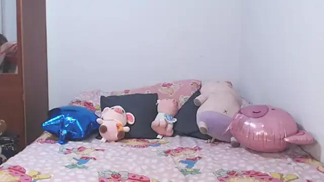 Explore our live girls sluts from our Custom and Multi clubs and checkout exclusive access to highly interactive content, such as shape, hair, titties, pussy type and many more.