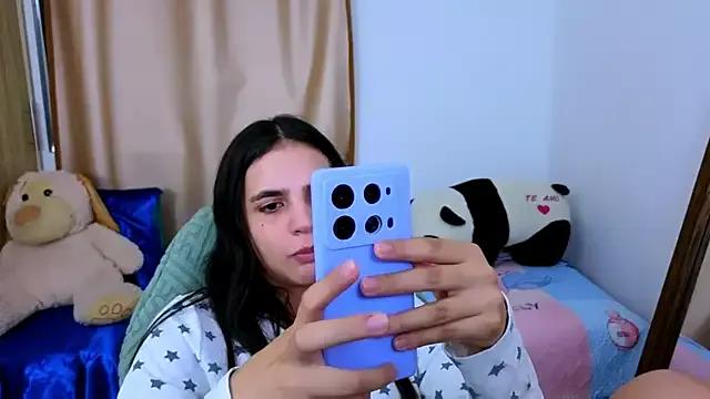 _elenna from StripChat