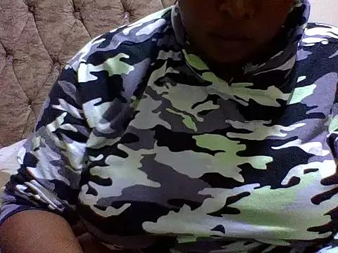 _Ella20 from StripChat