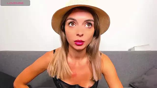 _ellen_meow_ from StripChat