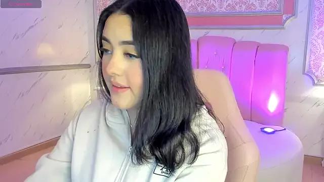_EmmaAdamms from StripChat