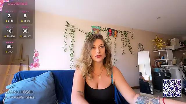 _hypnotic_gaze_ webcams show profile image 