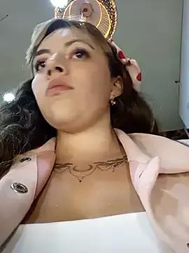 _Isabella--01 from StripChat is Freechat