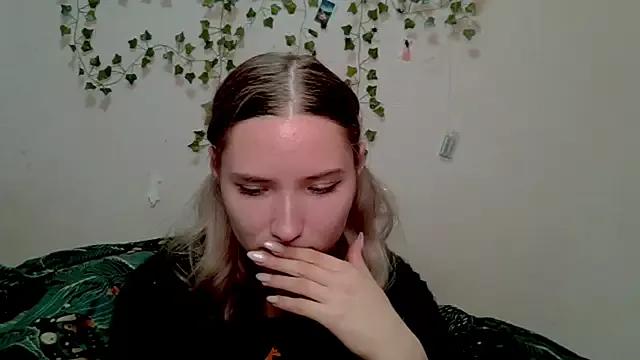 _kikiclark__ from StripChat