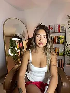 Explore our live girls sluts from our Custom and Multi clubs and checkout exclusive access to highly interactive content, such as shape, hair, titties, pussy type and many more.