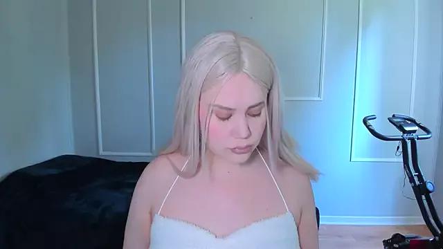 Explore our live girls sluts from our Custom and Multi clubs and checkout exclusive access to highly interactive content, such as shape, hair, titties, pussy type and many more.