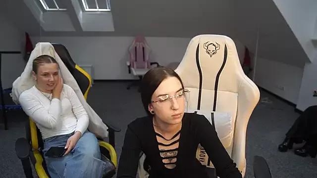 _Lili_054 from StripChat